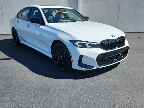 New 2026 BMW 330i Sedan w/ M Sport Package RWD image 2