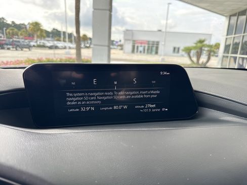 Used 2024 MAZDA MAZDA3 s FWD image 25