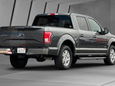 Used 2017 Ford F150 Lariat w/ Trailer Tow Package image 4