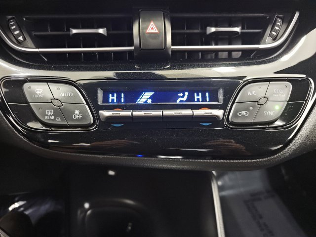 Used 2018 Toyota C-HR XLE FWD image 24