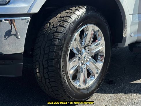 Used 2018 Ford F150 Lariat w/ Equipment Group 502A Luxury AWD/4WD image 13