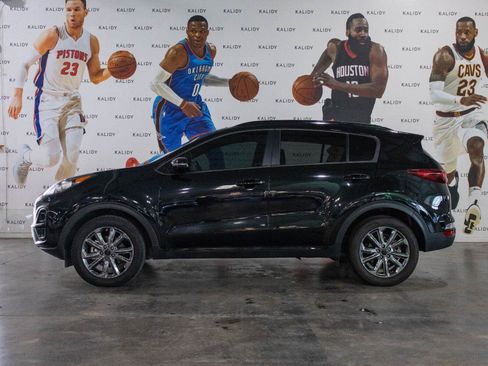 Used 2021 Kia Sportage S w/ S AWD Premium Package image 17
