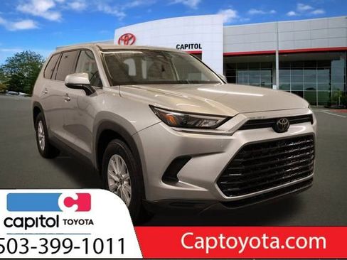Used 2024 Toyota Grand Highlander XLE image 1