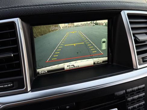 Used 2013 Mercedes-Benz GL 450 4MATIC image 23