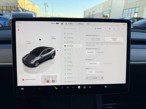 Used 2023 Tesla Model Y Long Range image 33