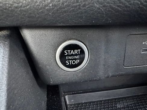 Used 2023 Nissan Rogue SV w/ SV Premium Package AWD/4WD image 18