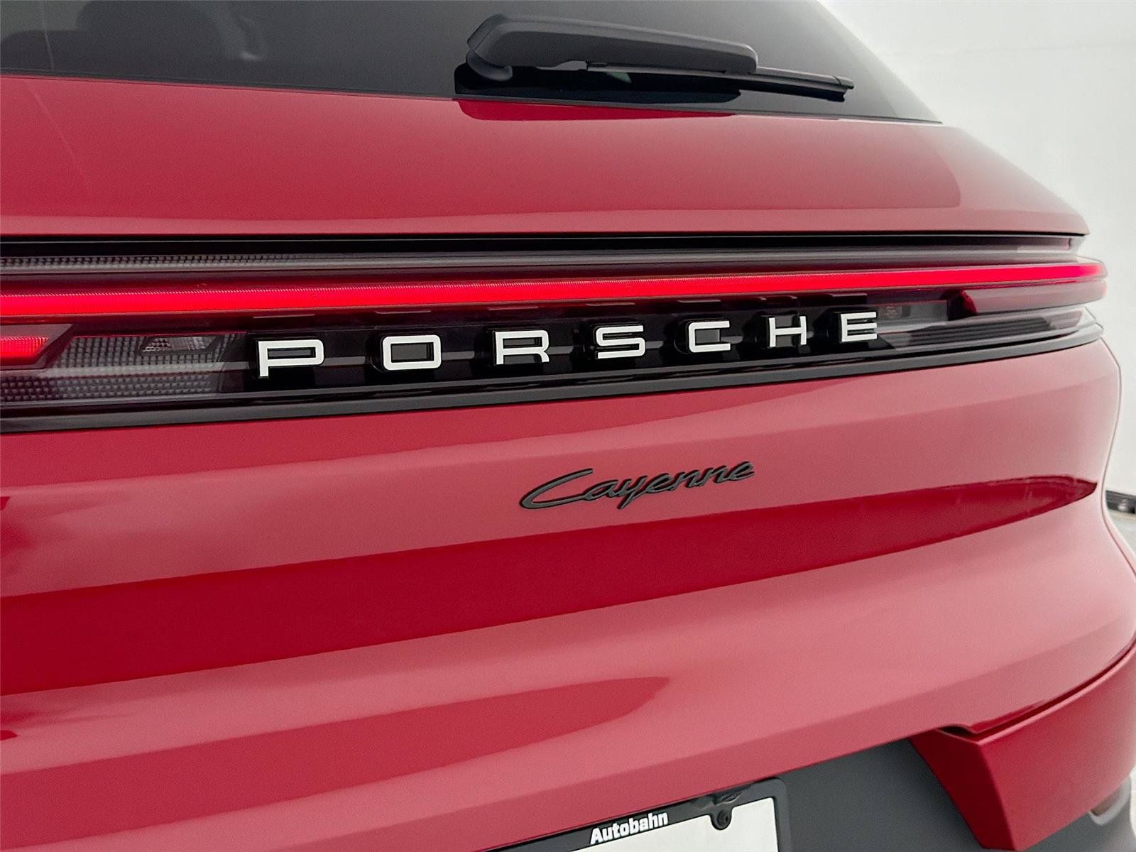 Certified 2026 Porsche Cayenne AWD/4WD image 17