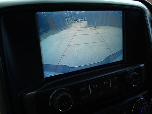 Used 2018 Chevrolet Silverado 1500 LT w/ Texas Edition image 24