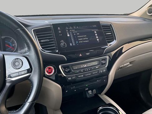 Used 2020 Honda Pilot Touring image 7