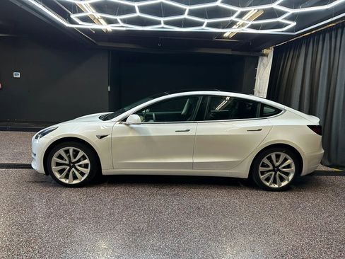 Used 2020 Tesla Model 3 Standard Range Plus image 4