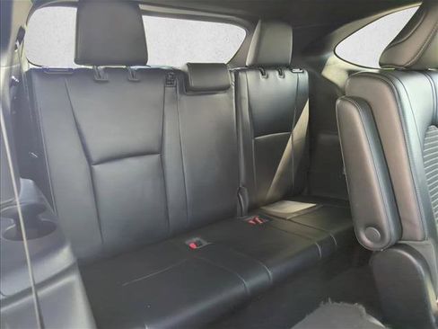 Used 2022 Toyota Highlander XSE FWD image 24