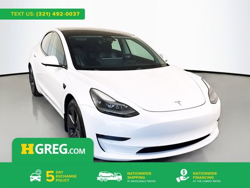 Used 2021 Tesla Model 3 Standard Range Plus image 1