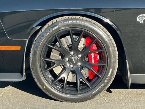 Used 2015 Dodge Challenger SRT Hellcat image 25