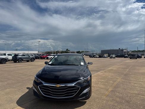Used 2024 Chevrolet Malibu LS FWD image 5