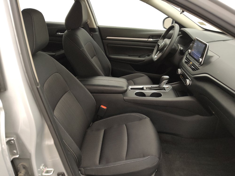 Used 2022 Nissan Altima 2.5 SV FWD image 21