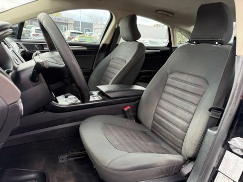 Certified 2018 Ford Fusion SE w/ Fusion SE Technology Package FWD image 5