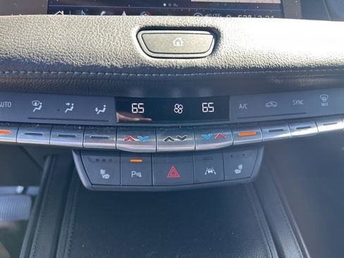 Used 2023 Cadillac XT4 Premium Luxury w/ Cold Weather Package image 10