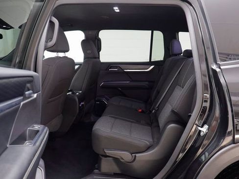 Used 2025 GMC Acadia Elevation image 15