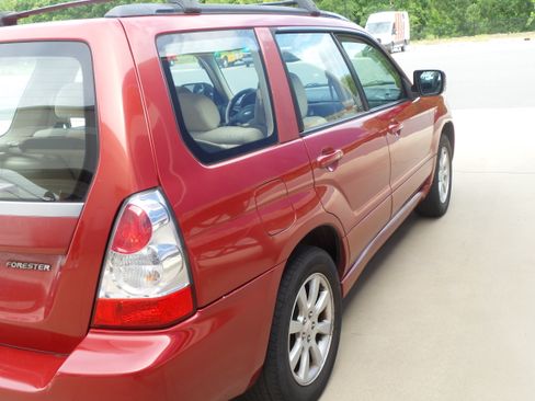 Used 2006 Subaru Forester 2.5X AWD/4WD image 7