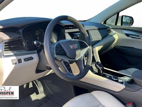 Used 2022 Cadillac XT5 Premium Luxury w/ Technology Package image 13