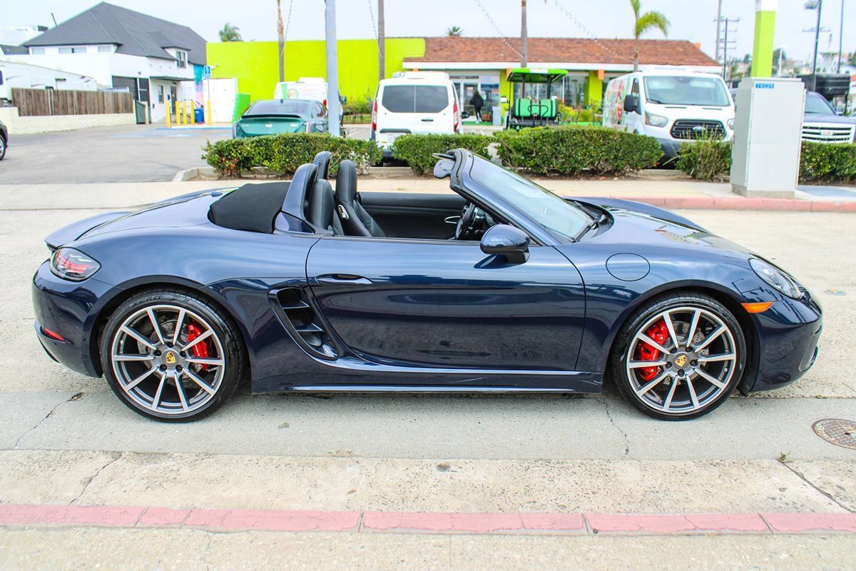 Used 2018 Porsche 718 Boxster S RWD image 7