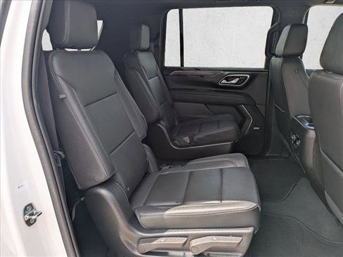 Used 2022 Chevrolet Suburban Z71 w/ Z71 Off-Road Package image 20