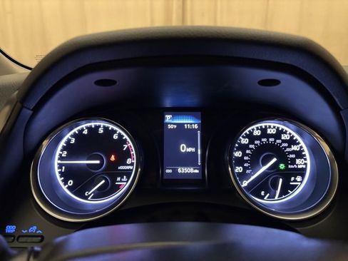 Used 2019 Toyota Camry L image 14