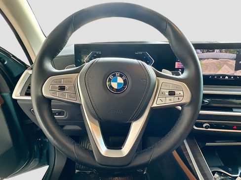 Certified 2025 BMW X7 xDrive40i w/ Premium Package AWD/4WD image 11