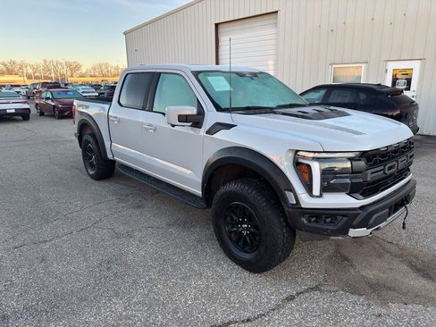 Used 2024 Ford F150 Raptor image 3