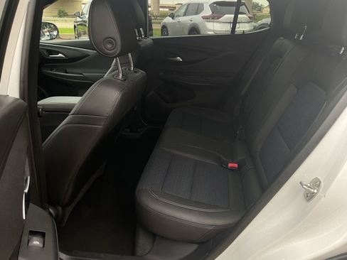 Used 2025 Buick Envista Preferred FWD image 11