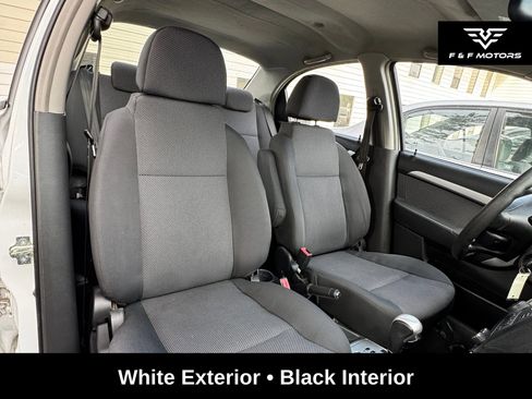 Used 2011 Chevrolet Aveo LT w/ Power and Convenience Package FWD image 13