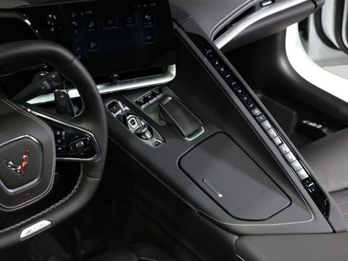 Used 2025 Chevrolet Corvette Z06 image 46