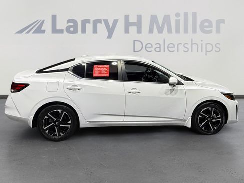 Used 2025 Nissan Sentra SV w/ All-Weather Package image 6