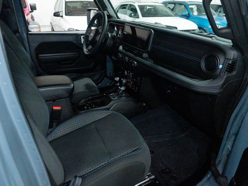 Used 2024 Jeep Wrangler Unlimited Rubicon 4xe w/ Convenience Group image 39