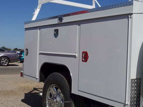 New 2024 RAM 3500 Tradesman w/ Chrome Appearance Group image 6