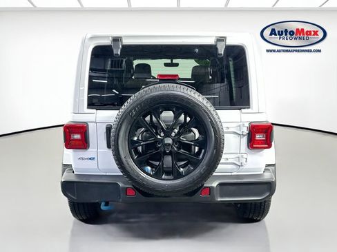 Used 2023 Jeep Wrangler Unlimited Sahara w/ Cold Weather Group image 7
