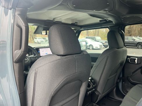 New 2026 Jeep Gladiator Sport image 23