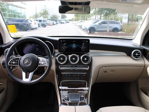Certified 2022 Mercedes-Benz GLC 300 w/ Premium Package Lite image 24