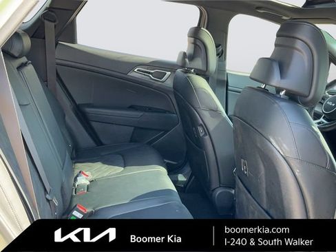 Certified 2025 Kia Sportage X-Line w/ Premium Package AWD/4WD image 12