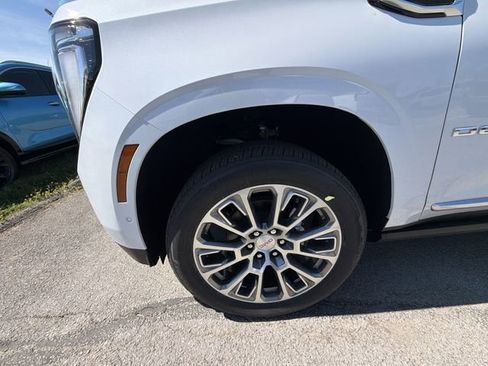 New 2026 GMC Yukon XL Denali w/ Denali Reserve Package image 10