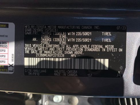Used 2023 Lexus RX 350 w/ Cold Area Package AWD/4WD image 36