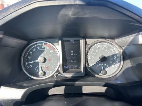 Used 2023 Toyota Tacoma TRD Off-Road image 12