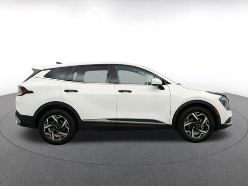 Used 2025 Kia Sportage LX FWD image 10