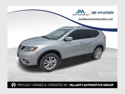Used 2016 Nissan Rogue SV w/ SV Premium Package