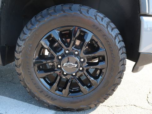 Used 2024 Chevrolet Silverado 2500 LTZ w/ LTZ Plus Package AWD/4WD image 45