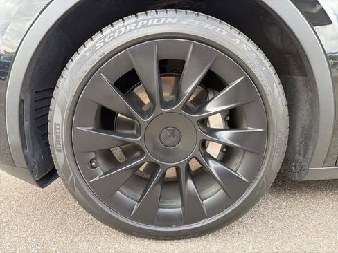 Used 2023 Tesla Model Y Long Range AWD/4WD image 15