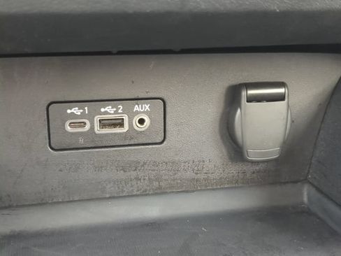 Used 2025 Nissan Altima 2.5 SV FWD image 24