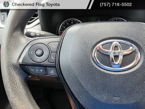 Used 2021 Toyota RAV4 LE FWD image 14