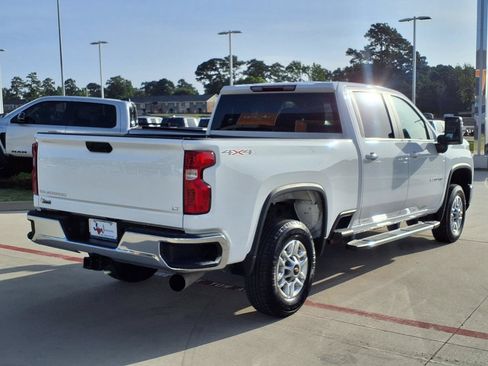Used 2025 Chevrolet Silverado 2500 LT w/ Convenience Package AWD/4WD image 6
