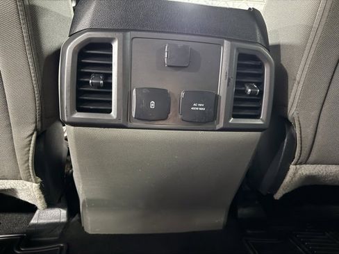 Used 2019 Ford F250 XLT w/ XLT Value Package image 32